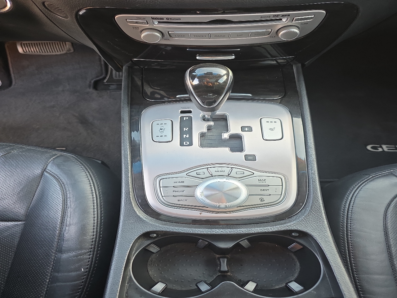 Hyundai Genesis 4dr Sdn V6 3.8L 2013