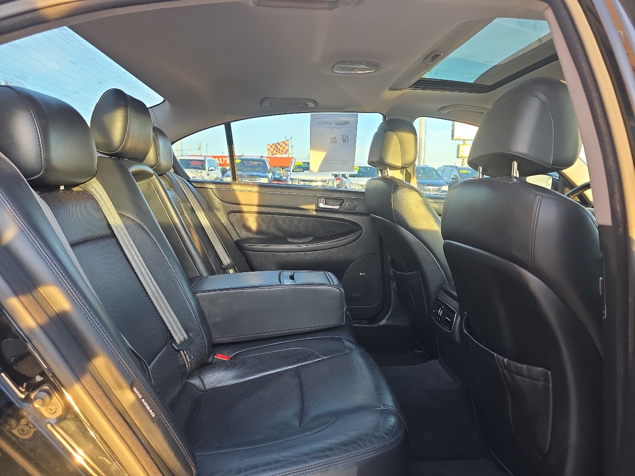 Hyundai Genesis 4dr Sdn V6 3.8L 2013