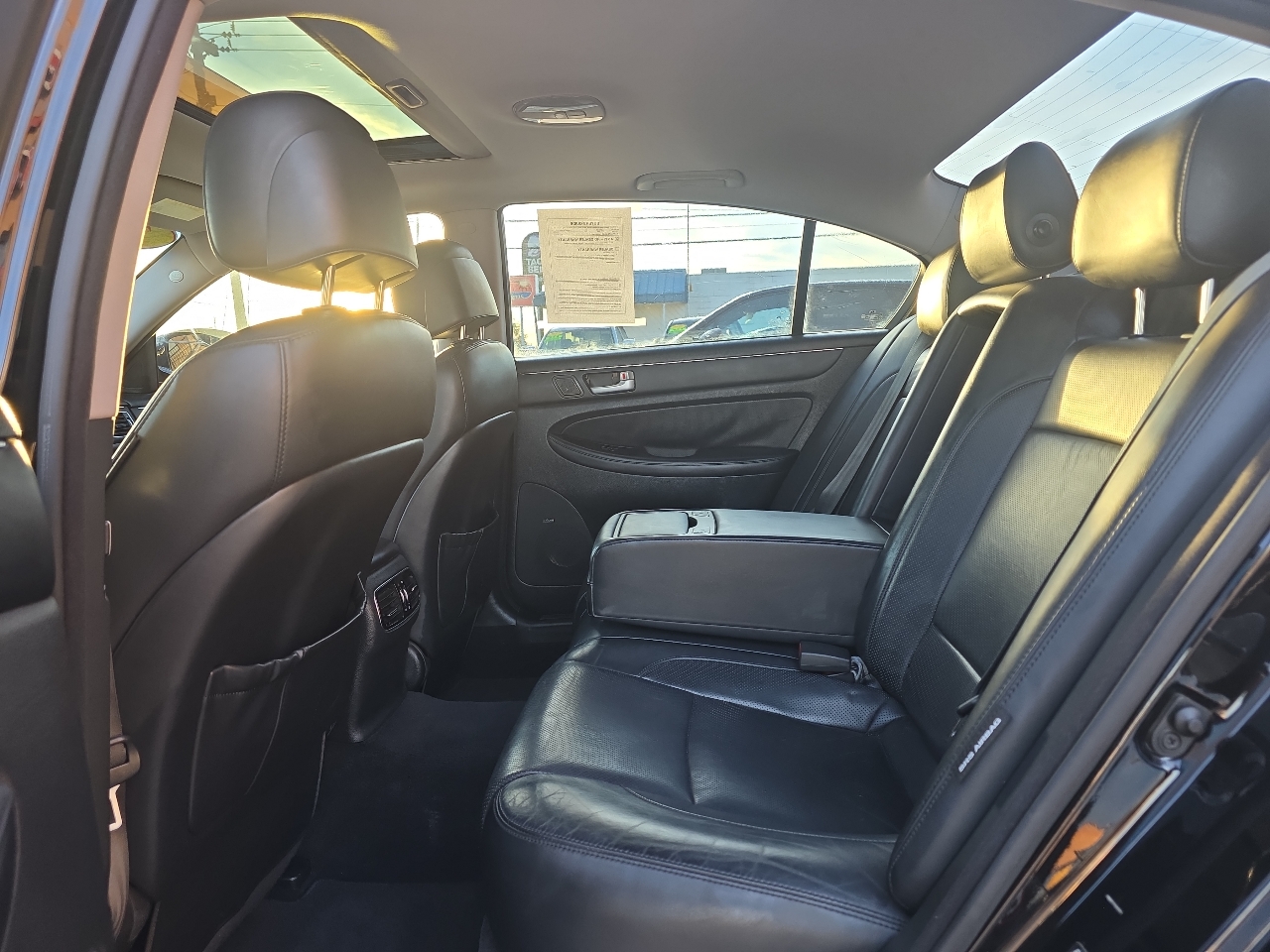 Hyundai Genesis 4dr Sdn V6 3.8L 2013