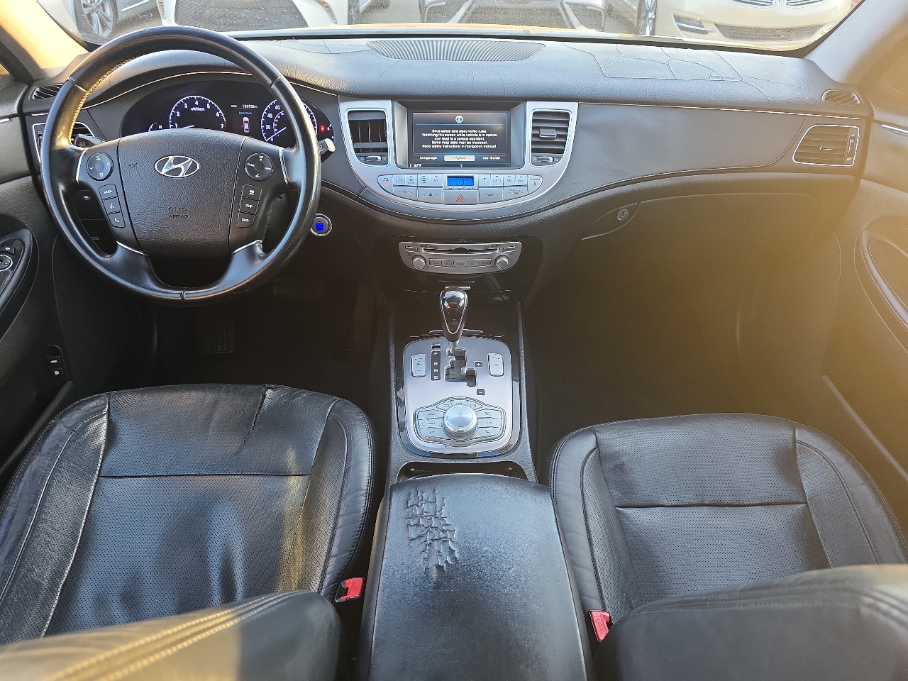 Hyundai Genesis 4dr Sdn V6 3.8L 2013