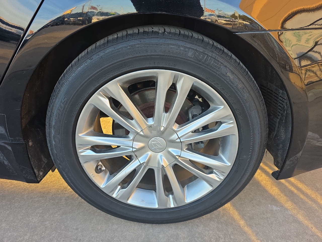 Hyundai Genesis 4dr Sdn V6 3.8L 2013