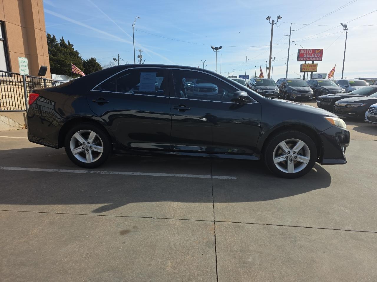 Toyota Camry 2014.5 4dr Sdn I4 Auto SE Sport (Natl) 2014