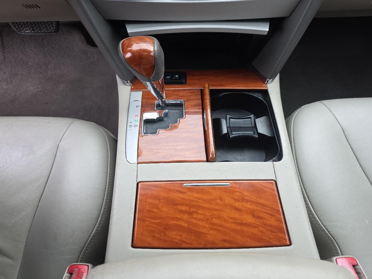 Toyota Camry 4dr Sdn I4 Auto XLE (Natl) 2011