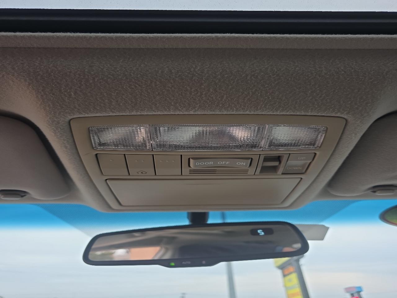 Toyota Camry 4dr Sdn I4 Auto XLE (Natl) 2011