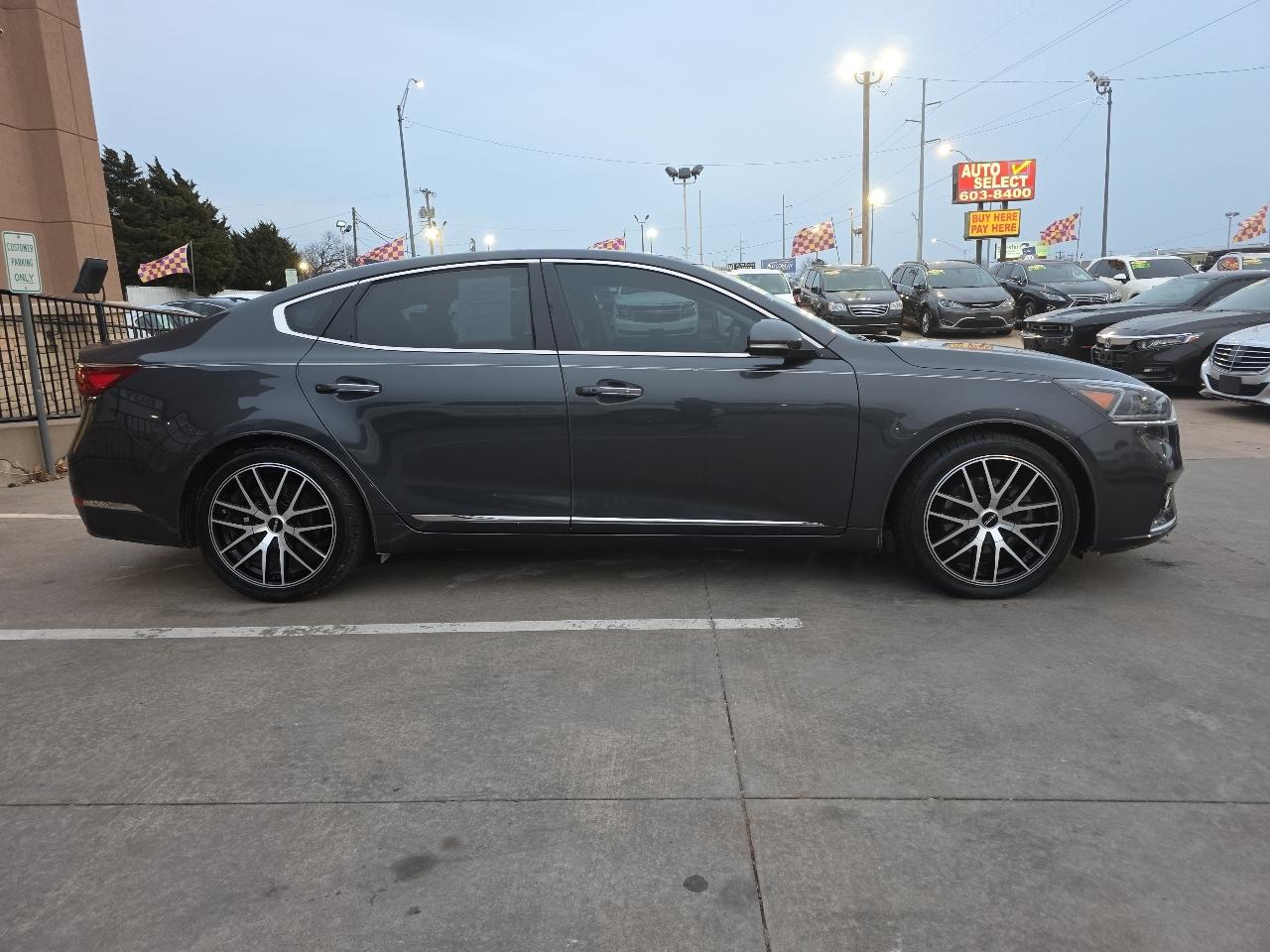 Kia Cadenza Premium Sedan 2017