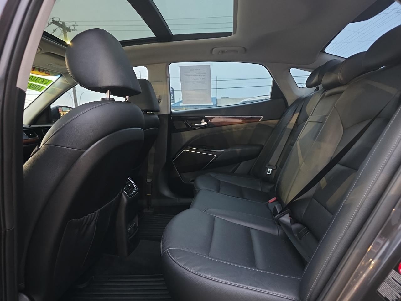 Kia Cadenza Premium Sedan 2017