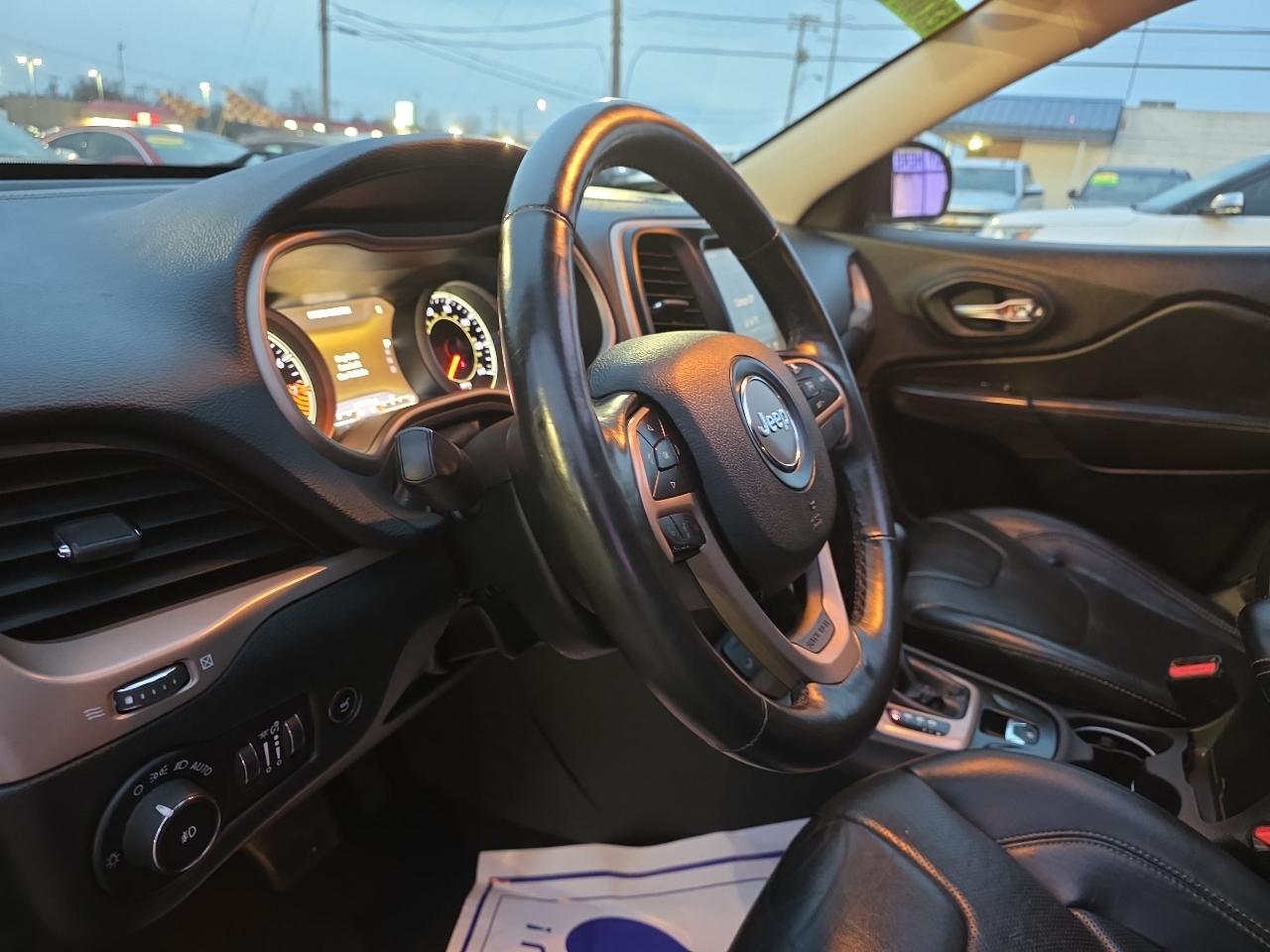 Jeep Cherokee FWD 4dr Limited 2015