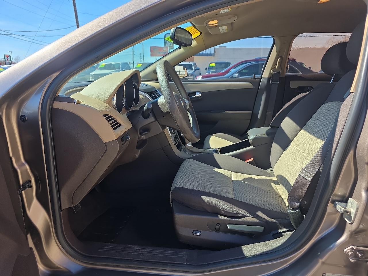 Chevrolet Malibu 4dr Sdn LS w/1LS 2011