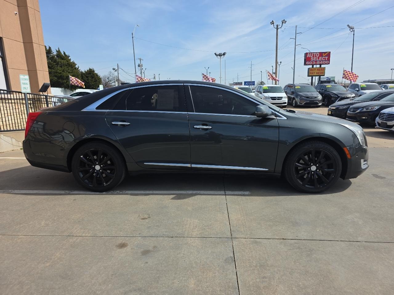 Cadillac XTS 4dr Sdn Luxury FWD 2017