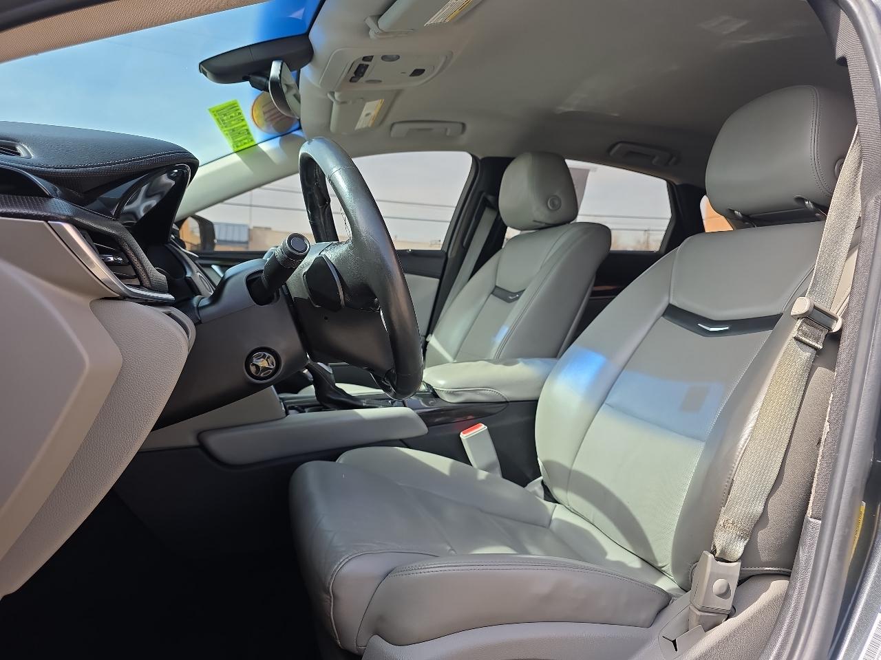 Cadillac XTS 4dr Sdn Luxury FWD 2017