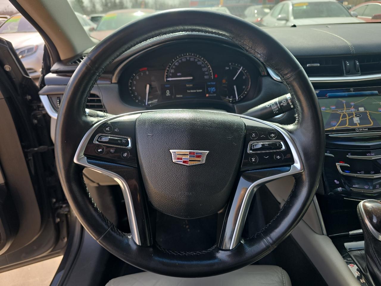 Cadillac XTS 4dr Sdn Luxury FWD 2017