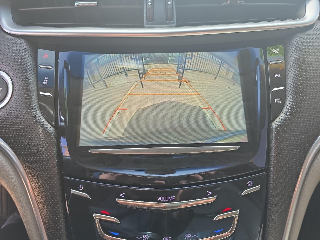 Cadillac XTS 4dr Sdn Luxury FWD 2017