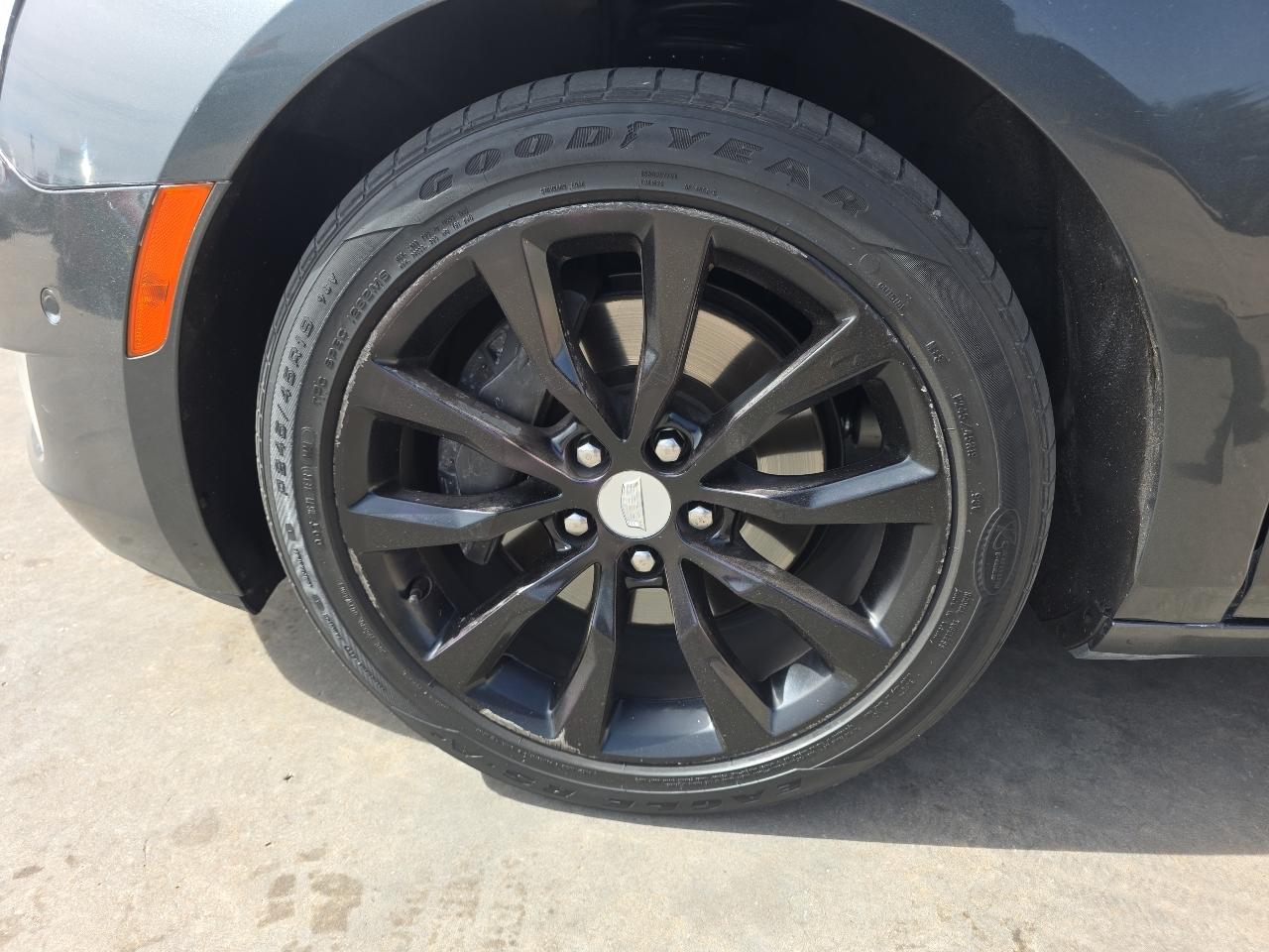 Cadillac XTS 4dr Sdn Luxury FWD 2017