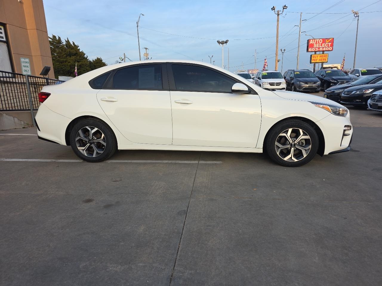 Kia Forte LXS IVT 2020