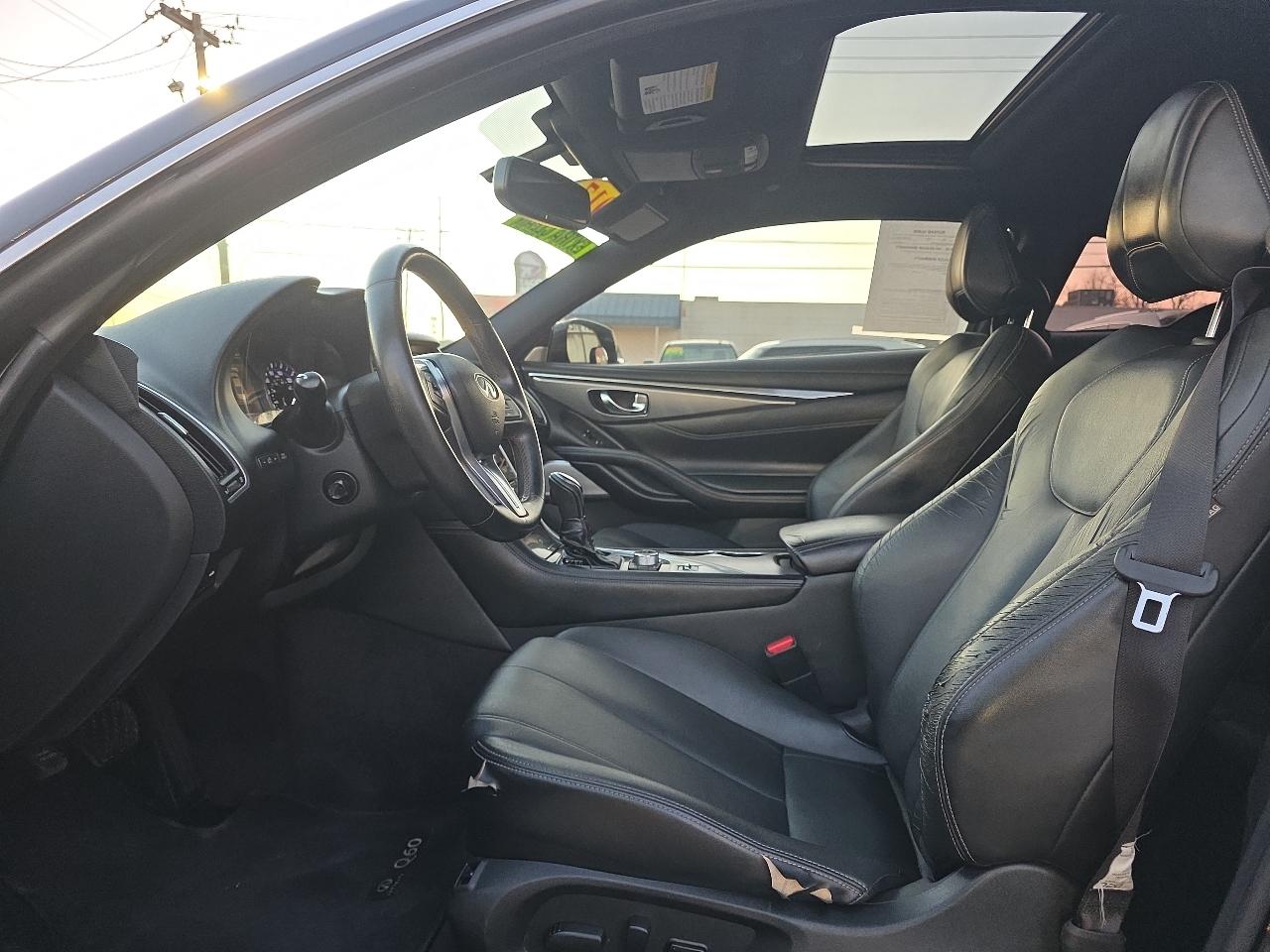 Infiniti Q60 3.0t Premium RWD 2017