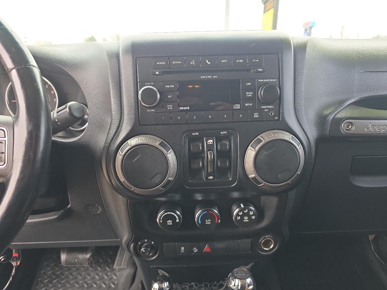 Jeep Wrangler Unlimited 4WD 4dr Sport 2011