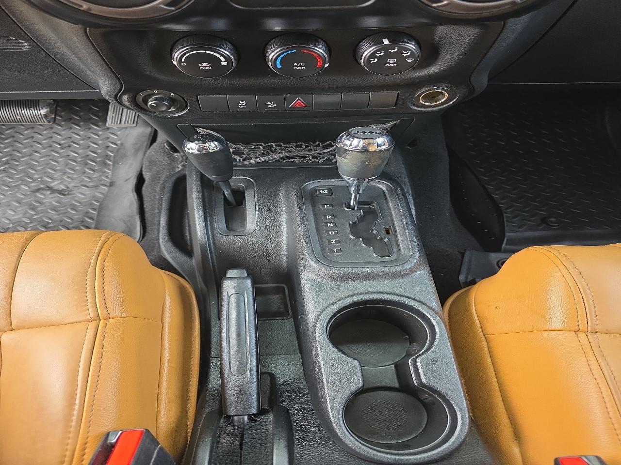 Jeep Wrangler Unlimited 4WD 4dr Sport 2011