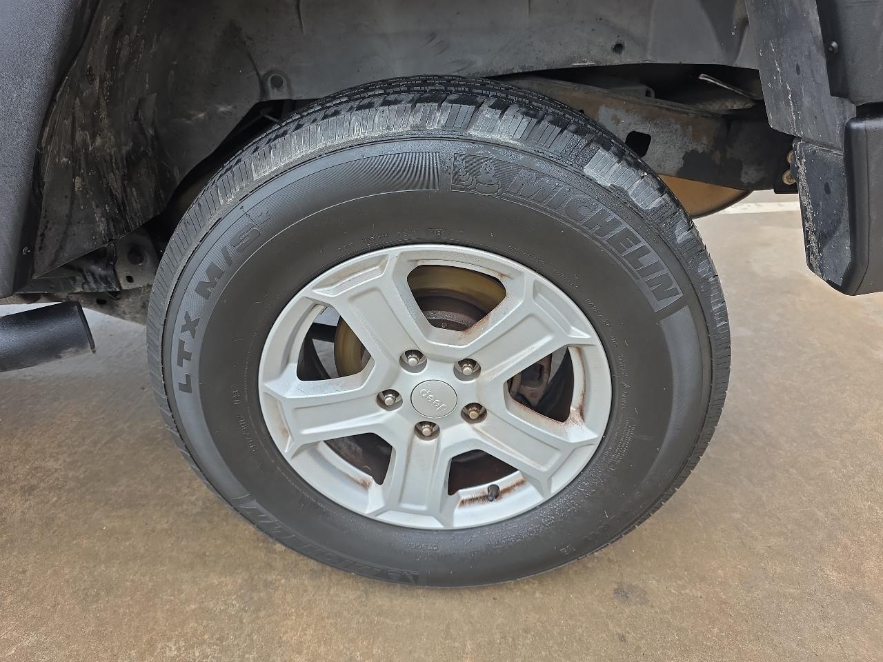 Jeep Wrangler Unlimited 4WD 4dr Sport 2011