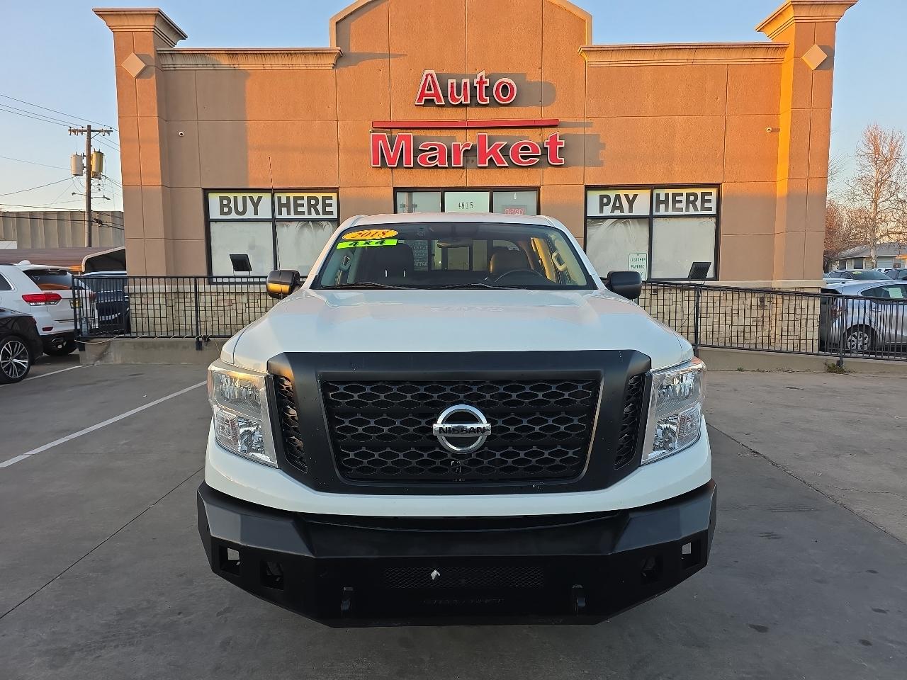 Nissan Titan XD 4x4 Gas Crew Cab S 2018