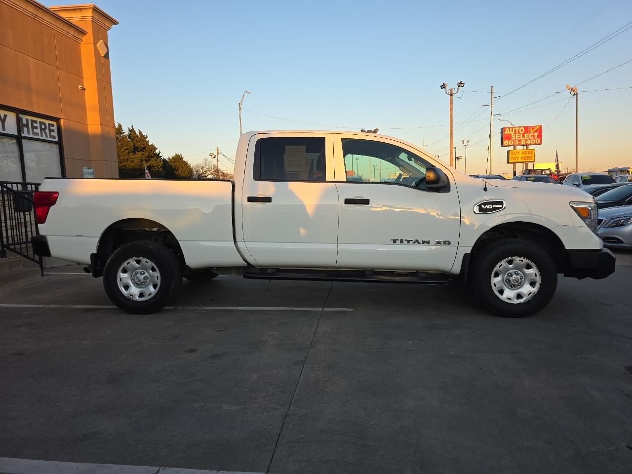 Nissan Titan XD 4x4 Gas Crew Cab S 2018