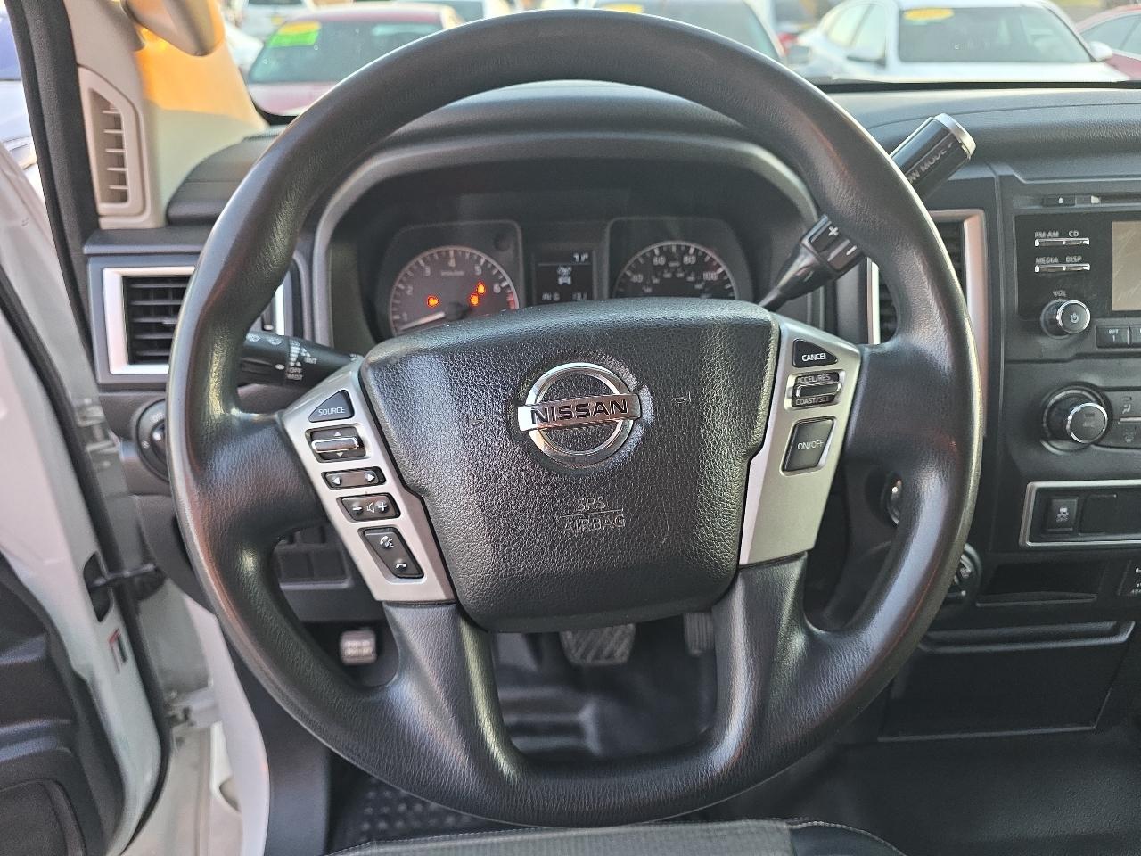 Nissan Titan XD 4x4 Gas Crew Cab S 2018