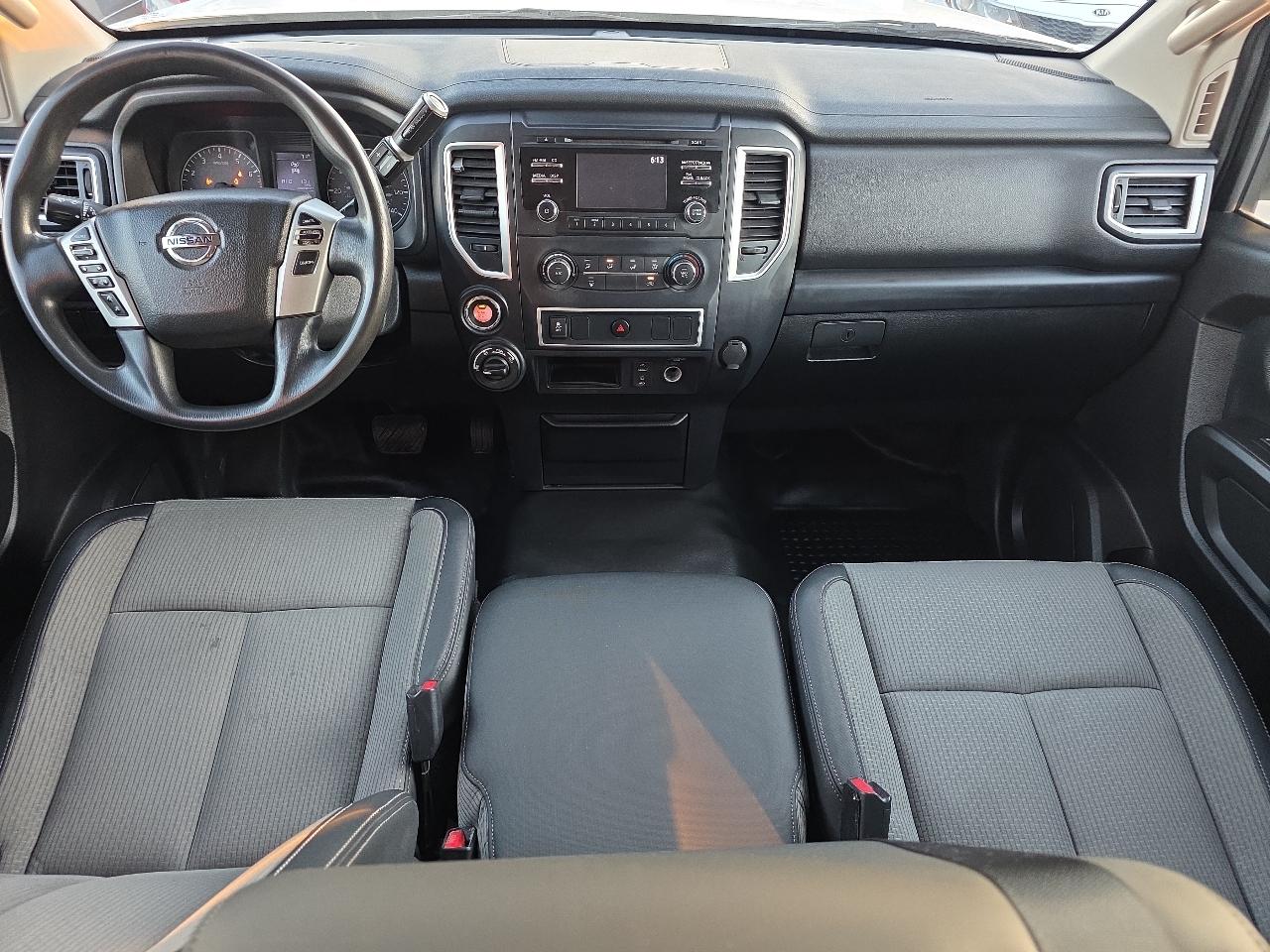 Nissan Titan XD 4x4 Gas Crew Cab S 2018