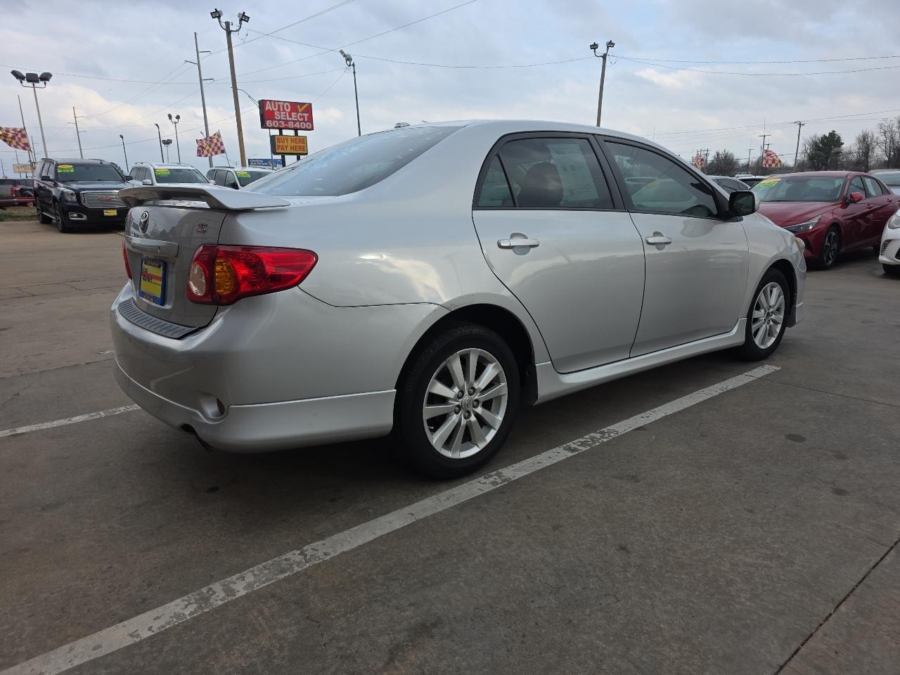 Toyota Corolla 4dr Sdn Auto S (Natl) 2009
