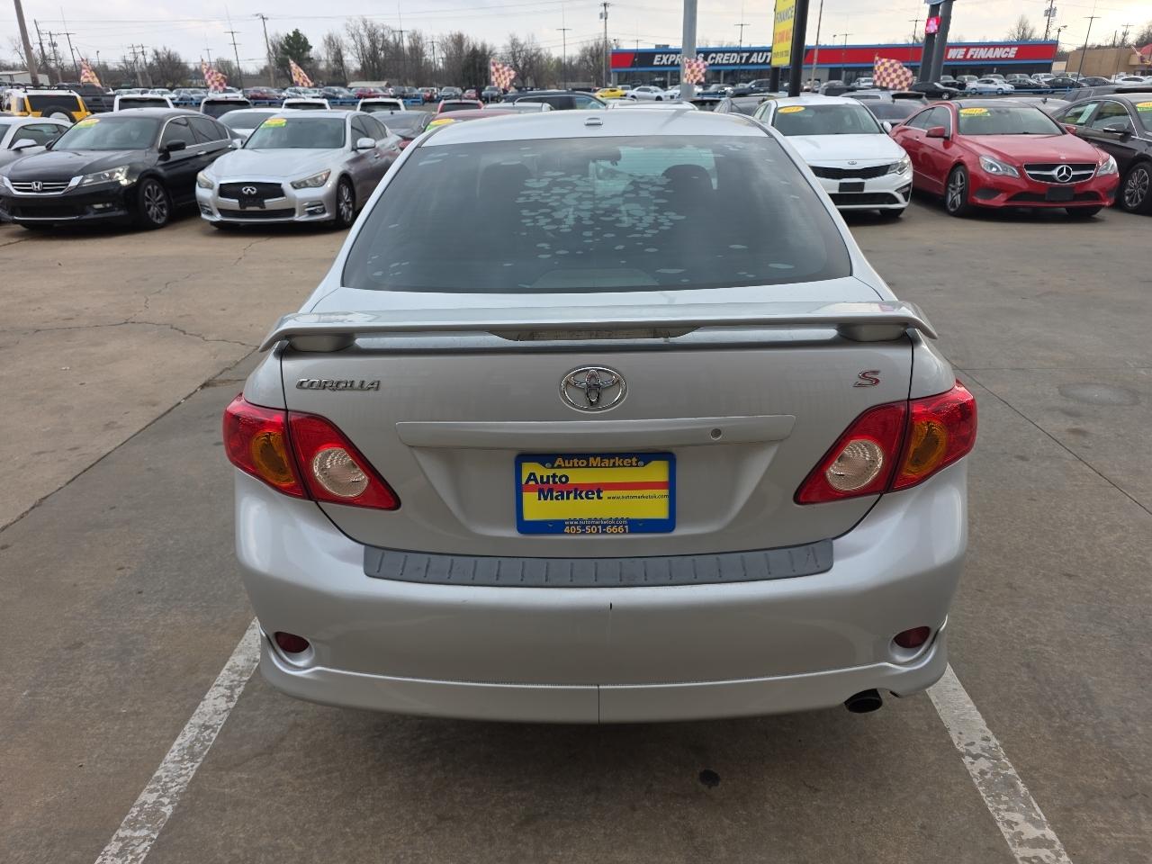 Toyota Corolla 4dr Sdn Auto S (Natl) 2009