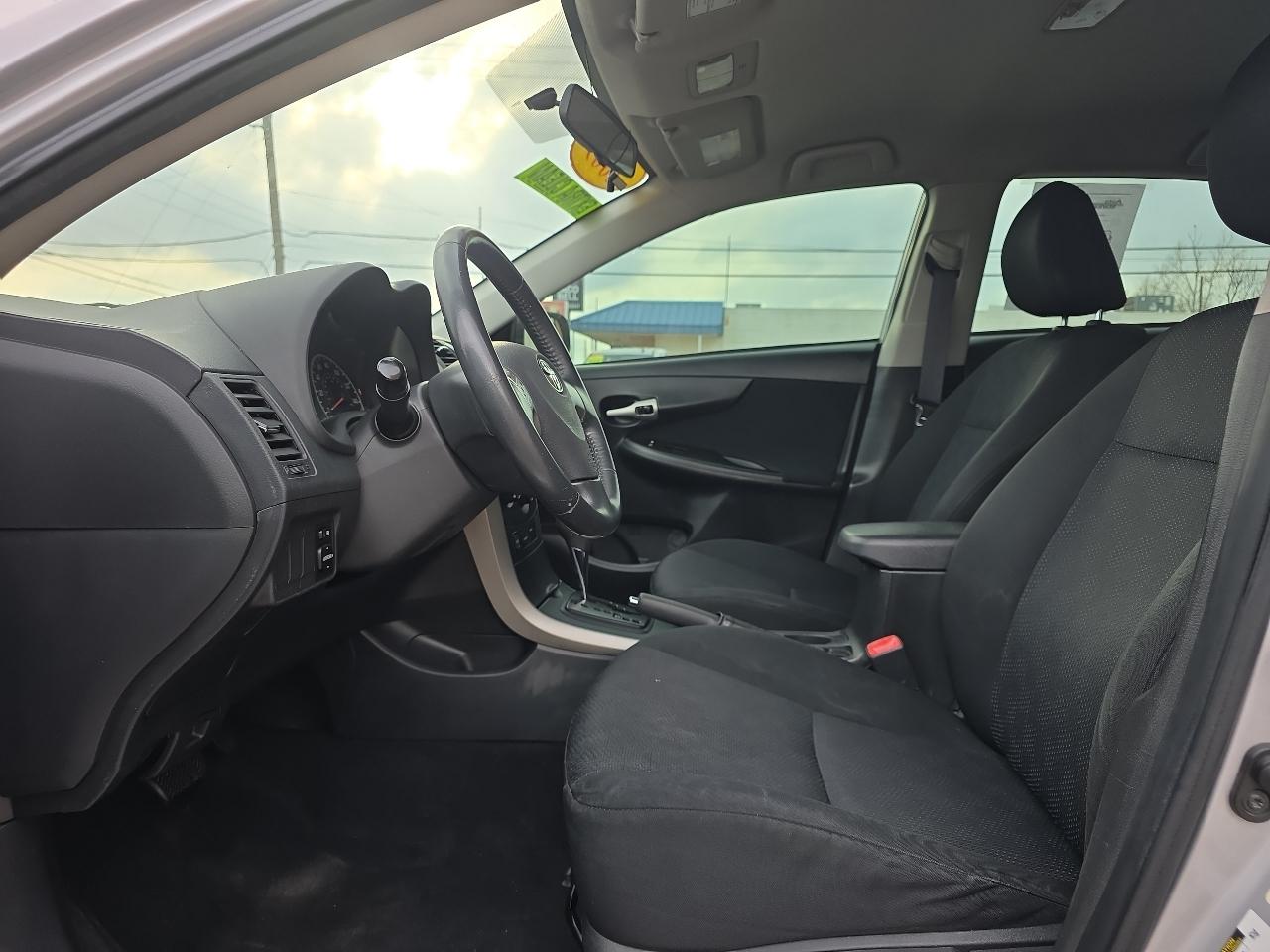 Toyota Corolla 4dr Sdn Auto S (Natl) 2009