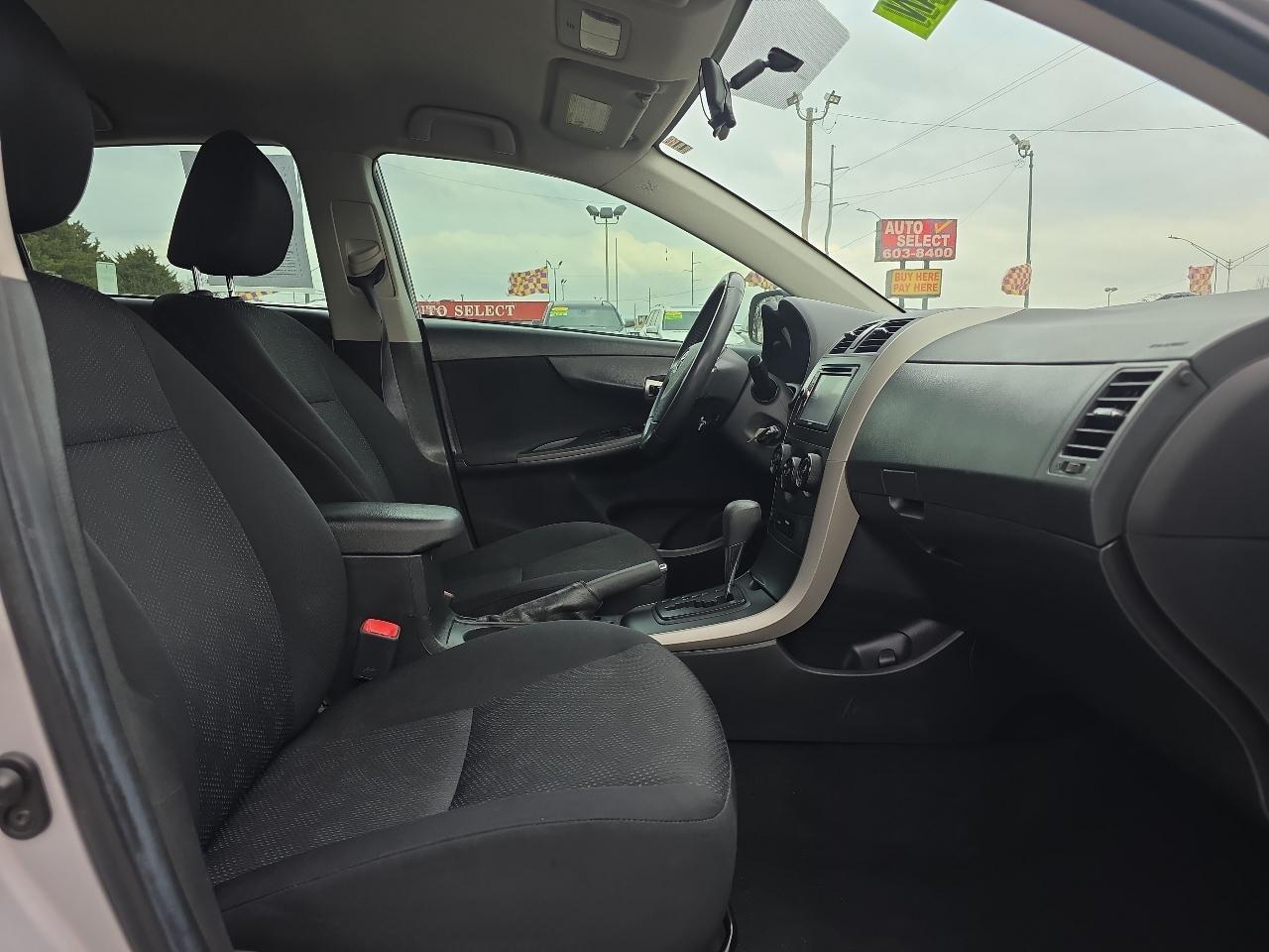 Toyota Corolla 4dr Sdn Auto S (Natl) 2009