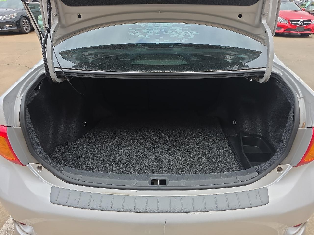 Toyota Corolla 4dr Sdn Auto S (Natl) 2009