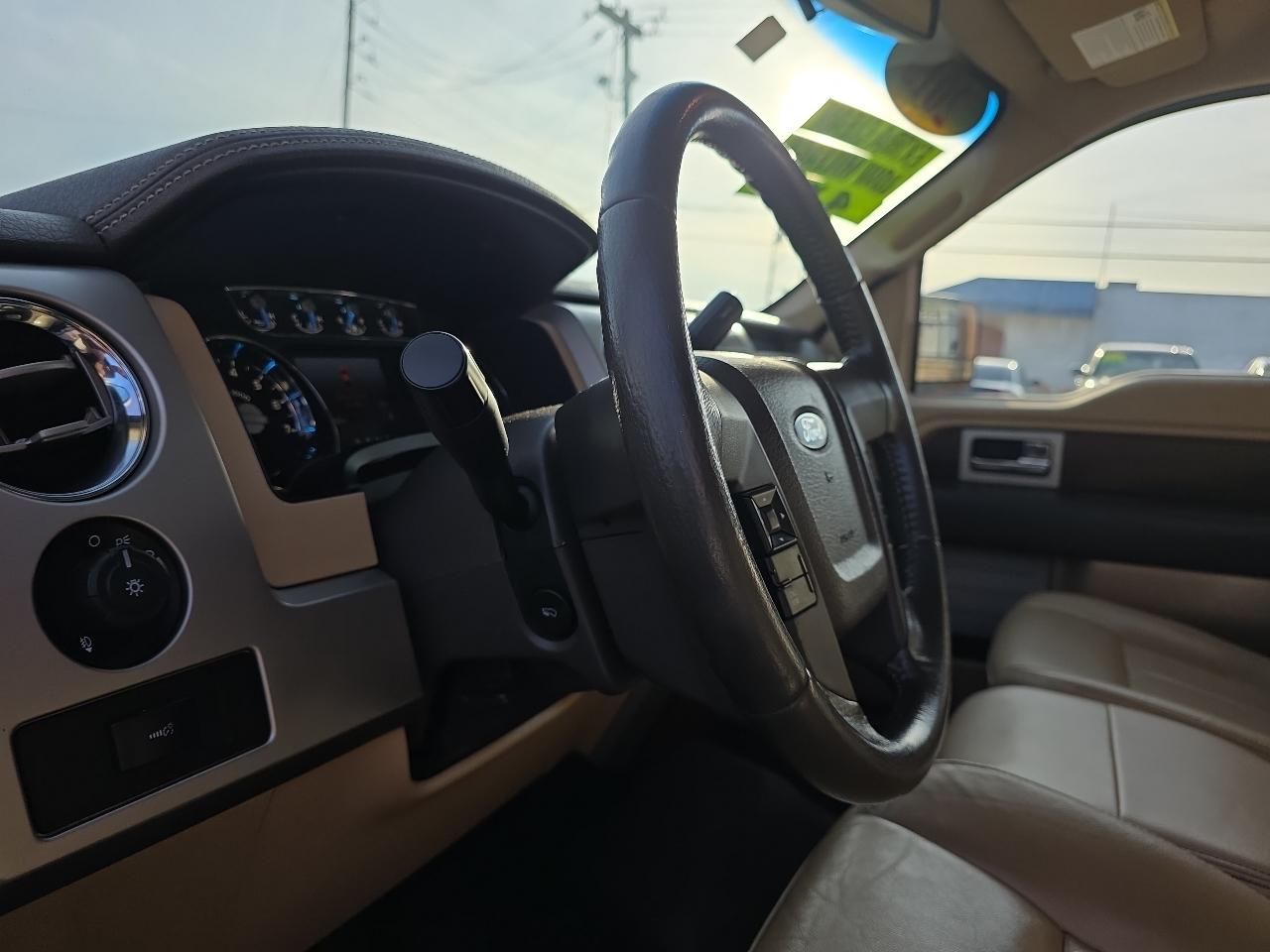 Ford F-150 4WD SuperCrew 145" Lariat 2013