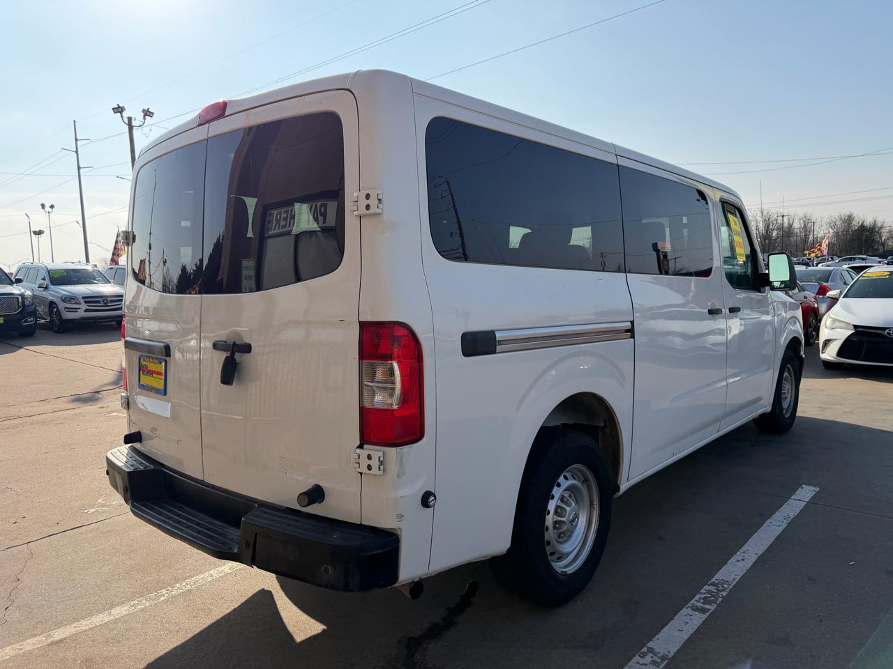 Nissan NVP 3500 V6 S 2014