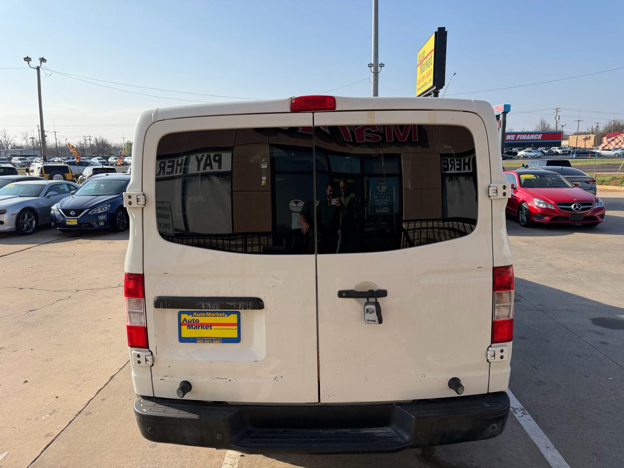 Nissan NVP 3500 V6 S 2014