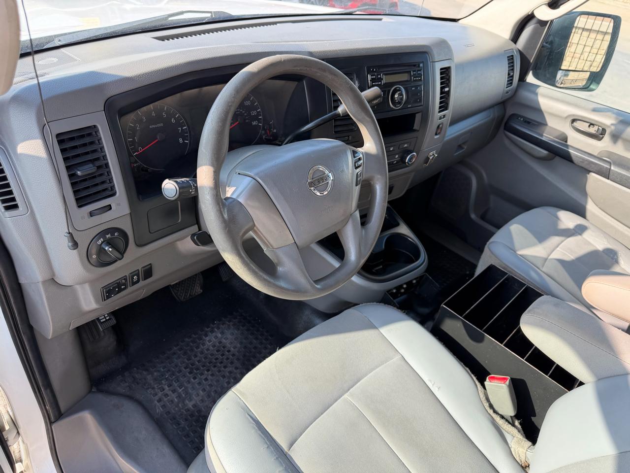 Nissan NVP 3500 V6 S 2014