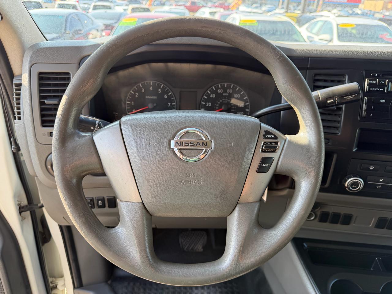 Nissan NVP 3500 V6 S 2014