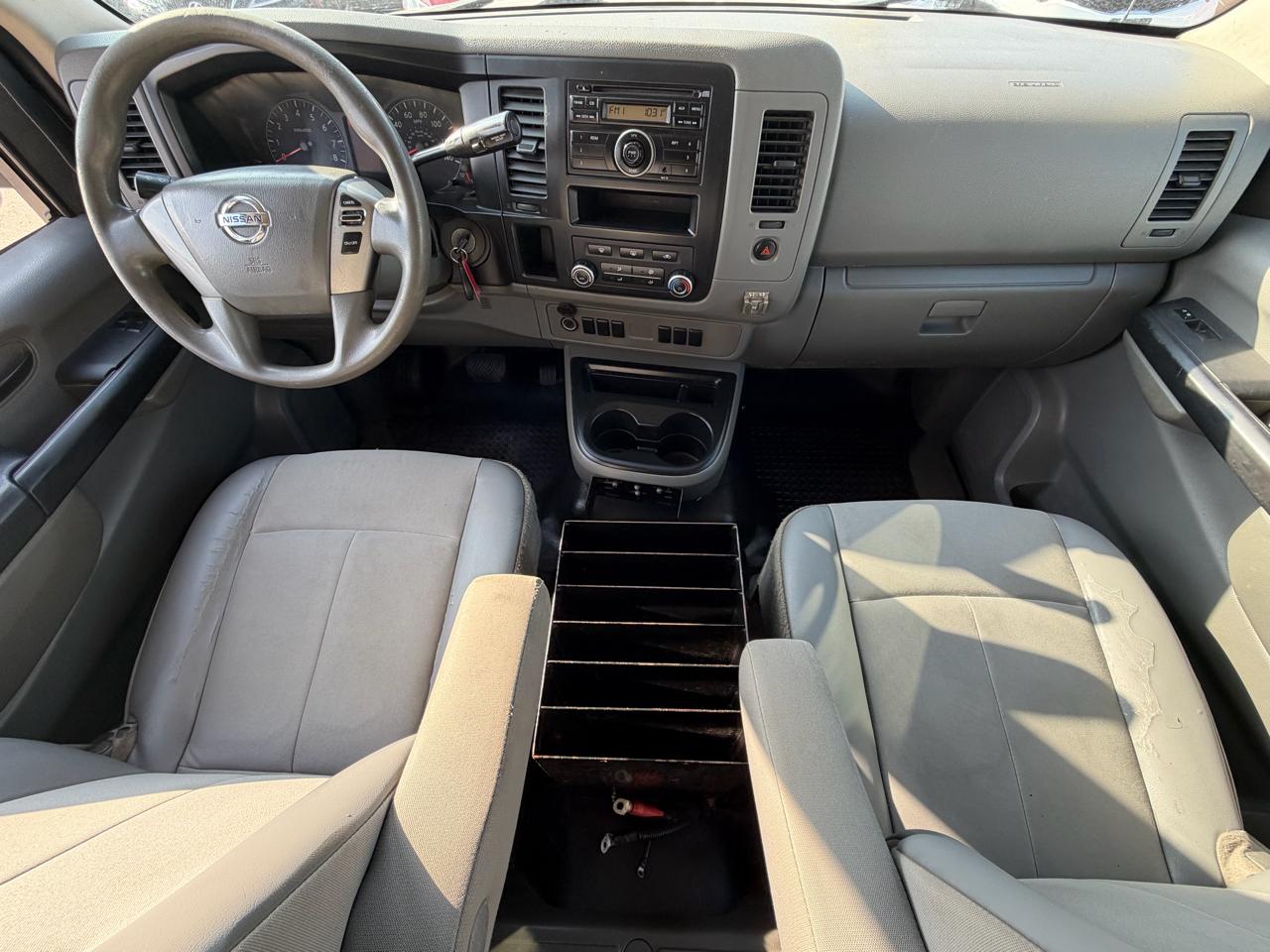 Nissan NVP 3500 V6 S 2014