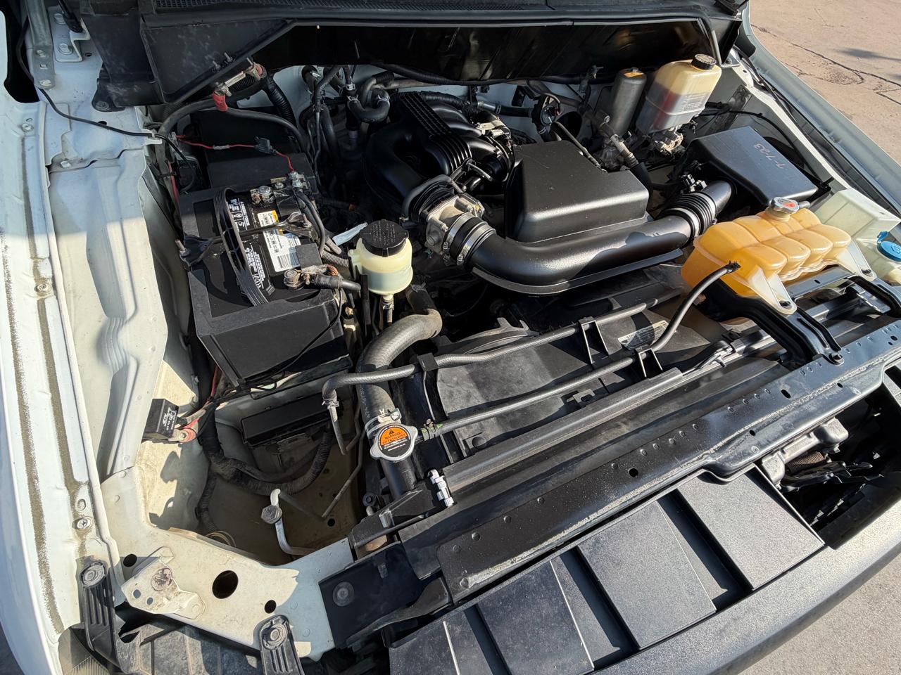 Nissan NVP 3500 V6 S 2014