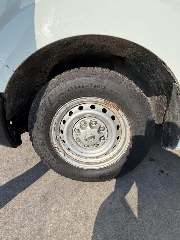 Nissan NVP 3500 V6 S 2014