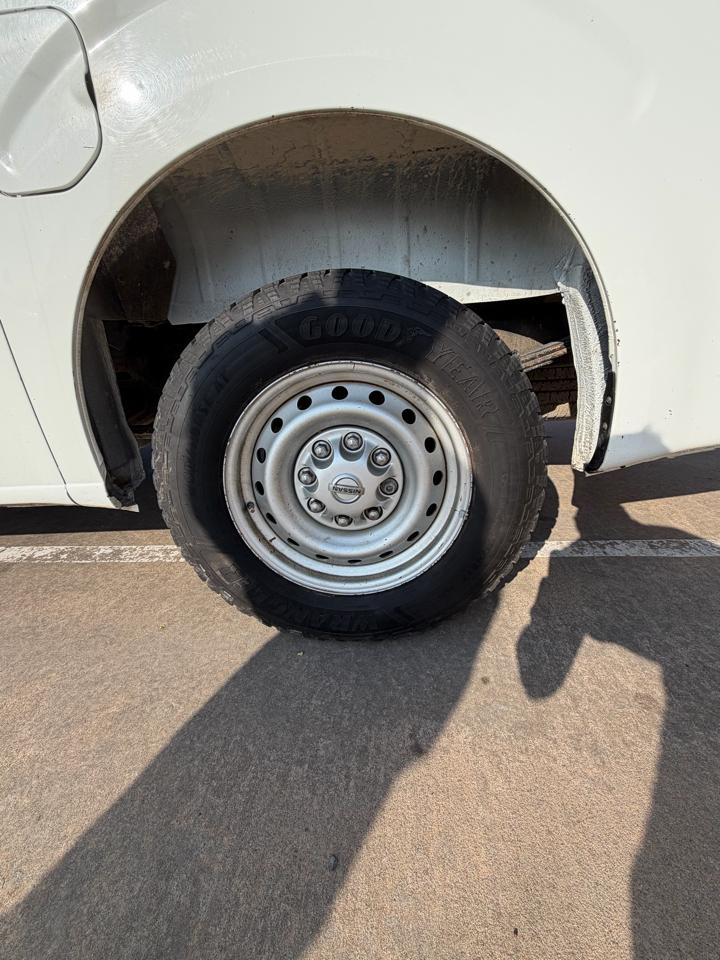 Nissan NVP 3500 V6 S 2014