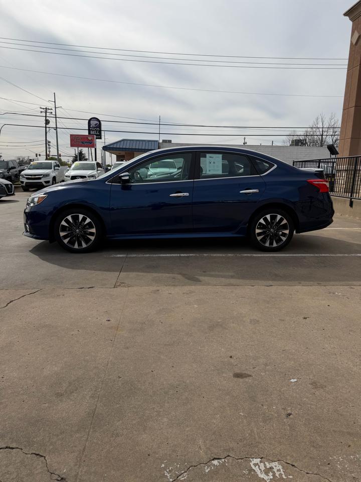 Nissan Sentra SR CVT 2019