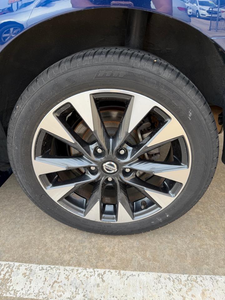 Nissan Sentra SR CVT 2019