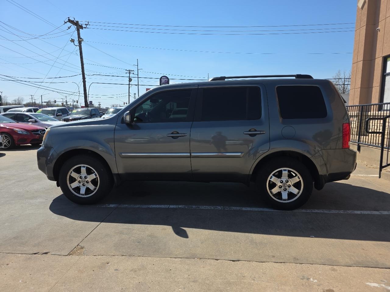 Honda Pilot 4WD 4dr Touring w/RES & Navi 2010
