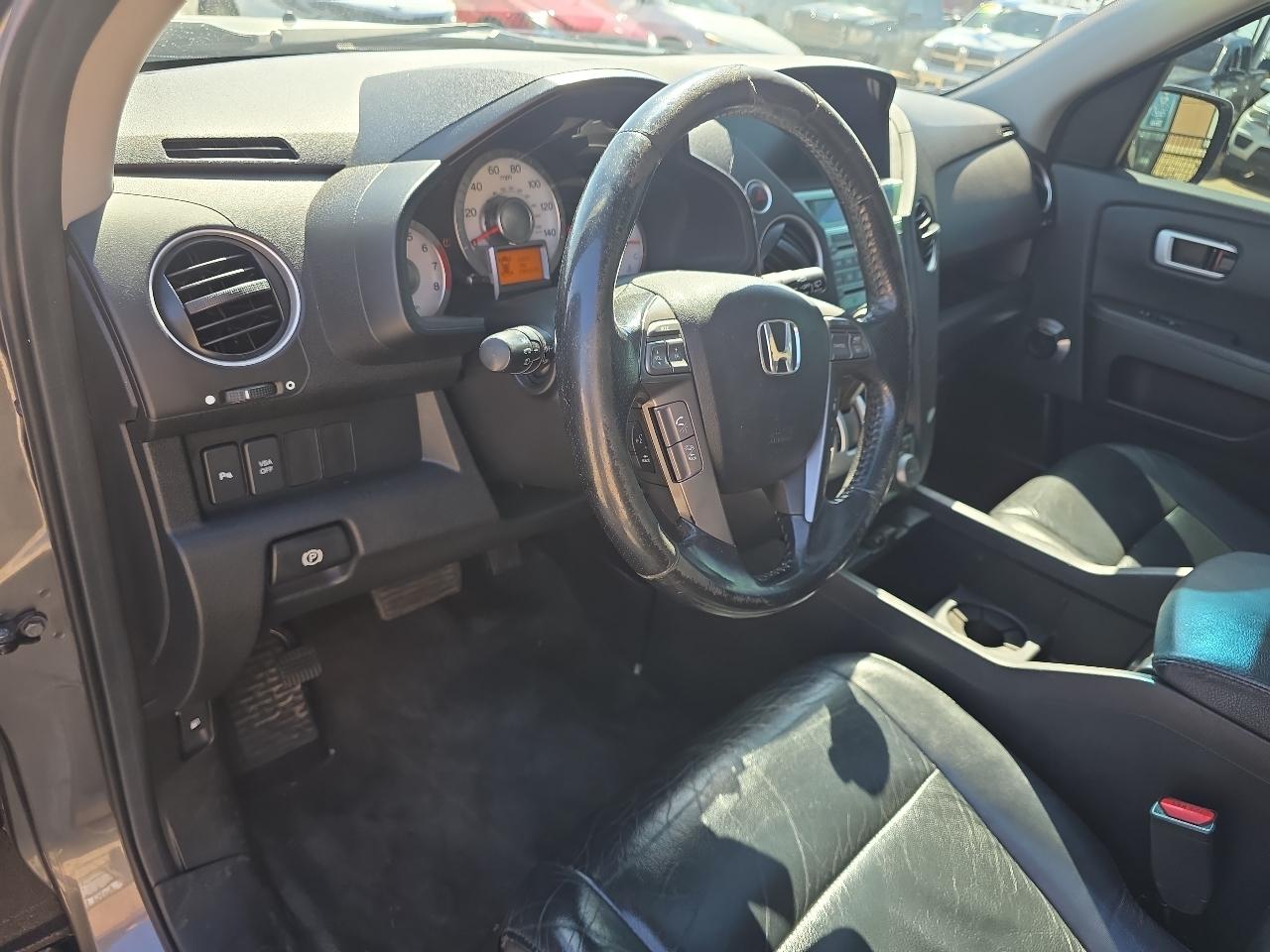 Honda Pilot 4WD 4dr Touring w/RES & Navi 2010