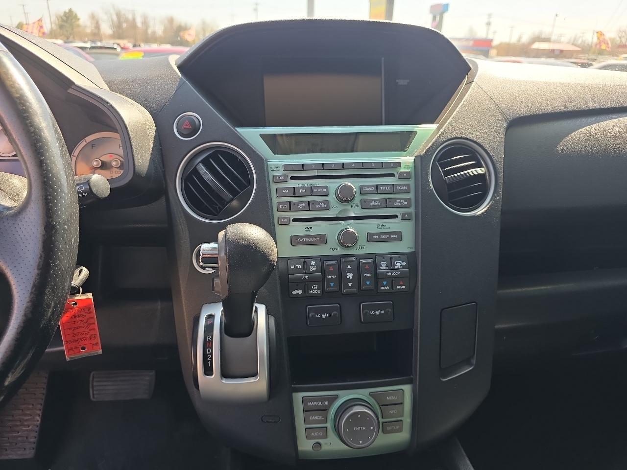 Honda Pilot 4WD 4dr Touring w/RES & Navi 2010