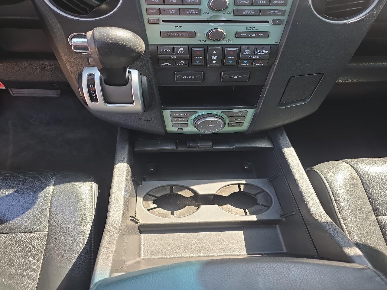 Honda Pilot 4WD 4dr Touring w/RES & Navi 2010