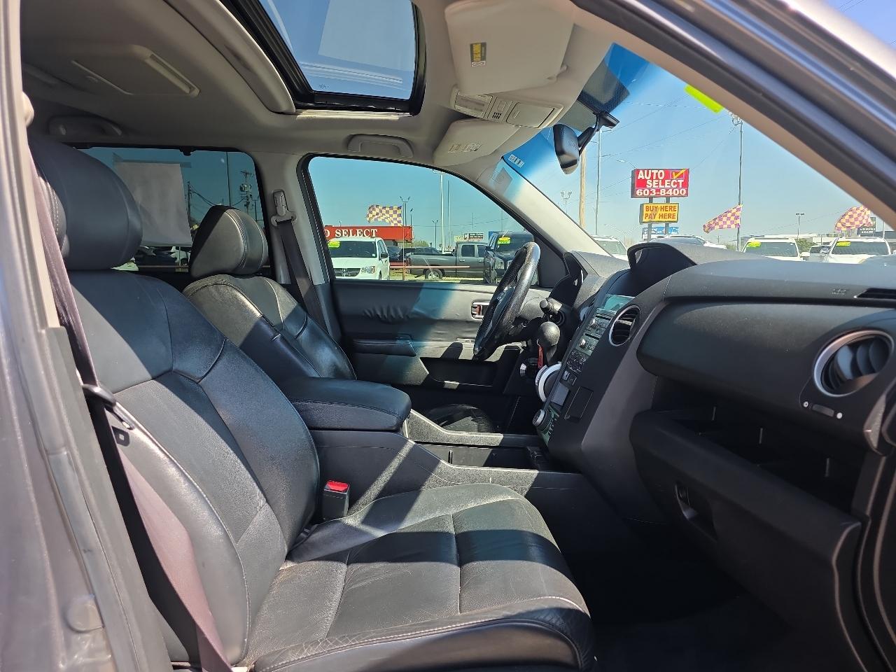 Honda Pilot 4WD 4dr Touring w/RES & Navi 2010