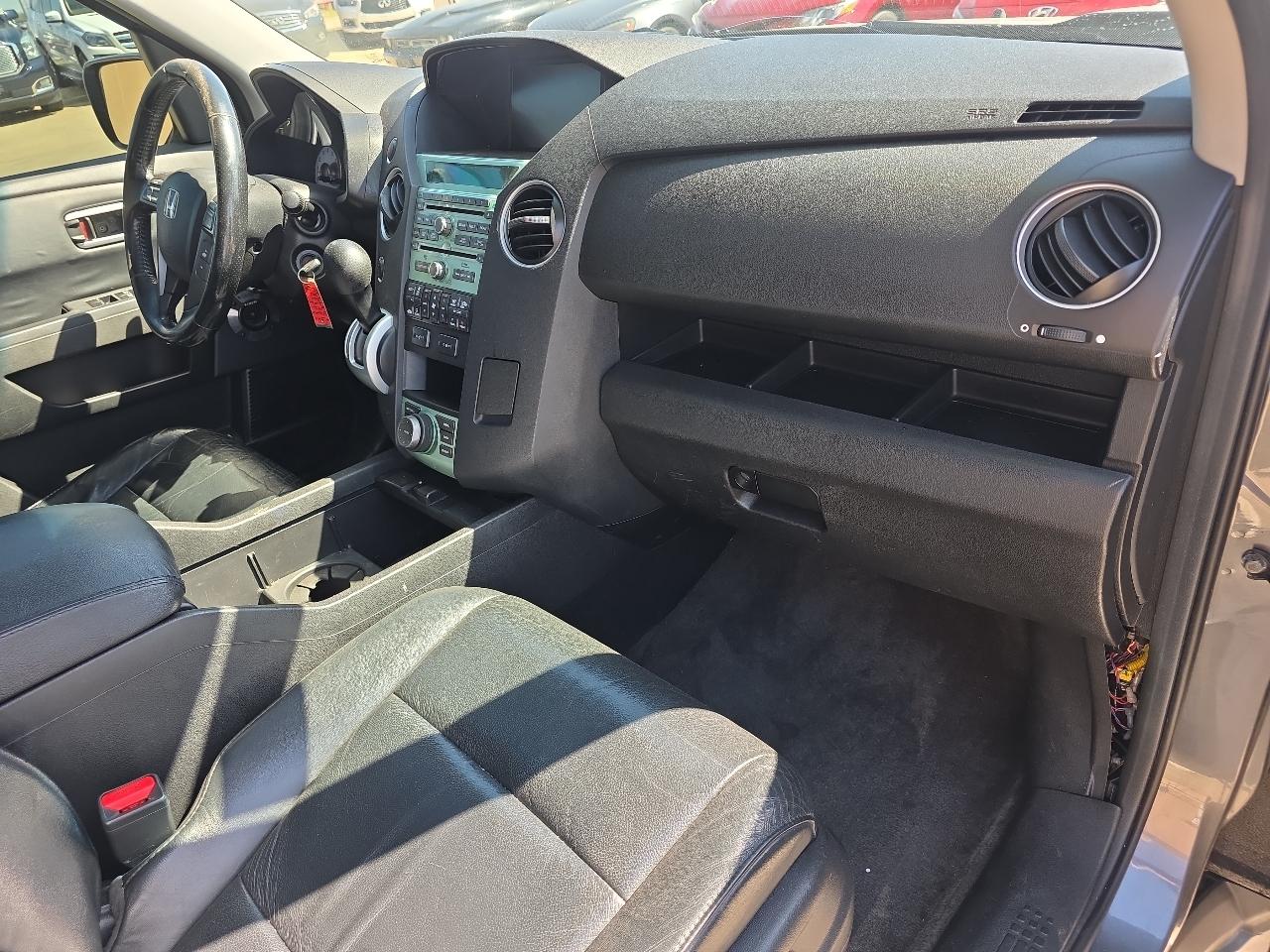 Honda Pilot 4WD 4dr Touring w/RES & Navi 2010