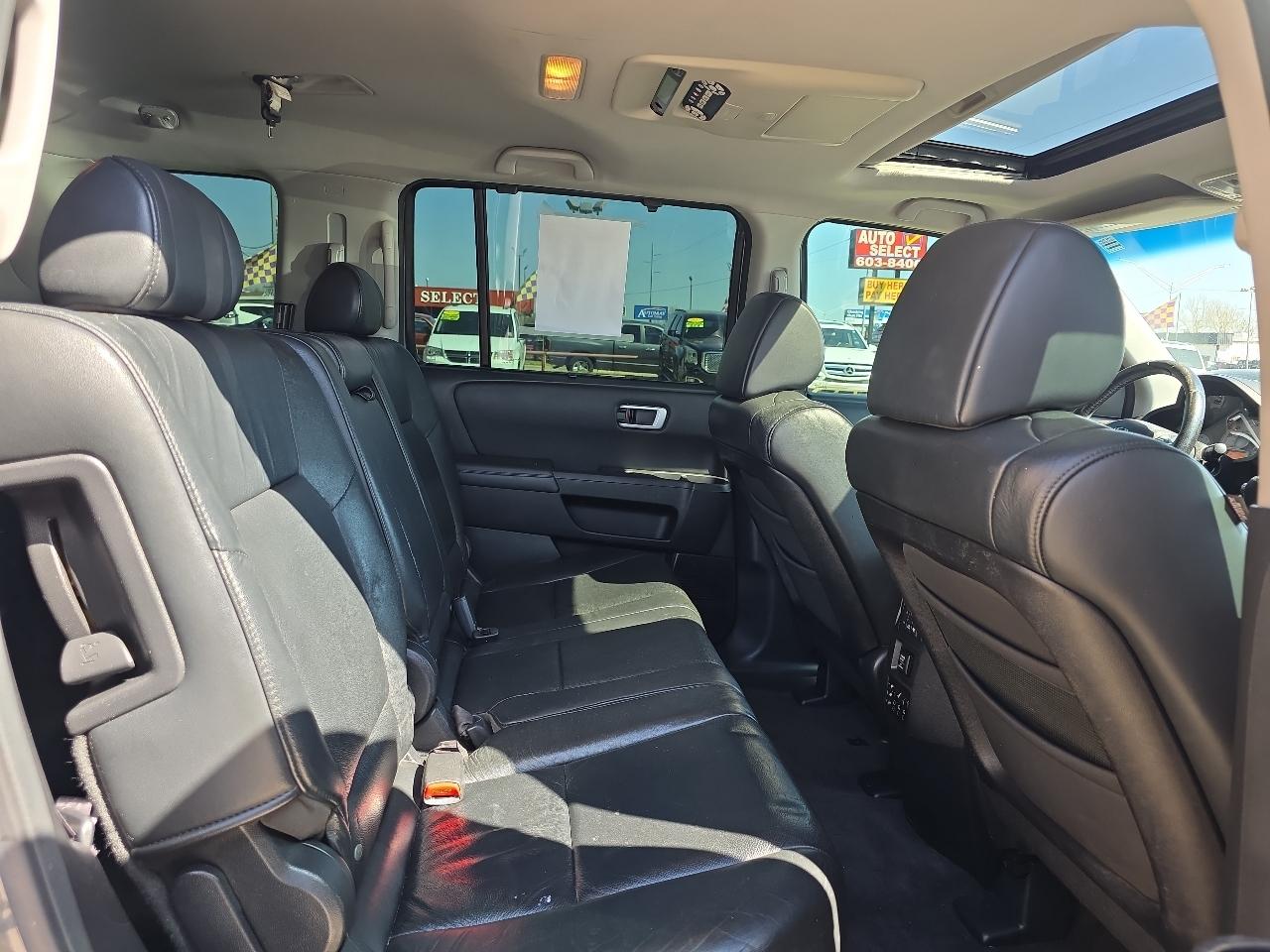 Honda Pilot 4WD 4dr Touring w/RES & Navi 2010