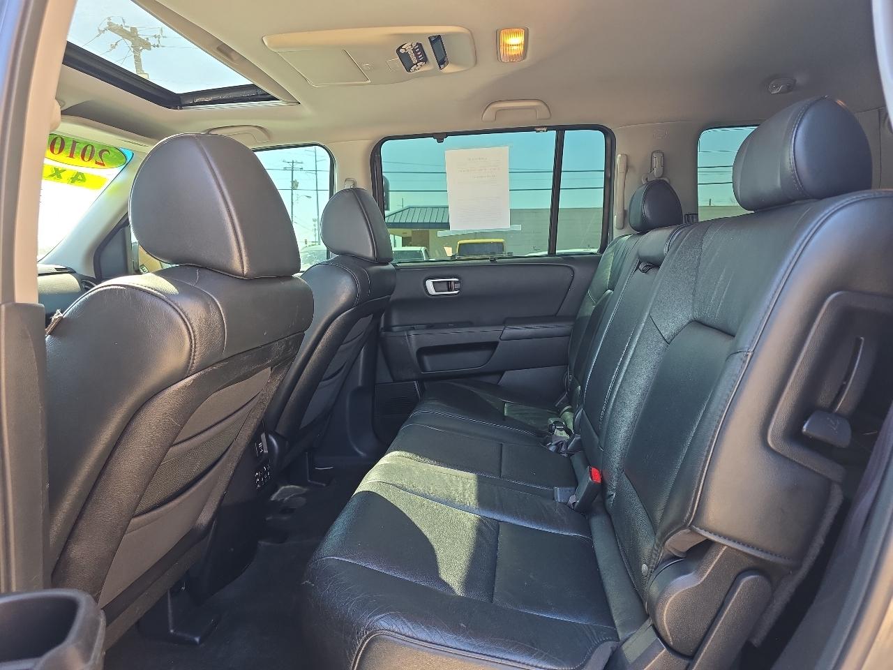 Honda Pilot 4WD 4dr Touring w/RES & Navi 2010